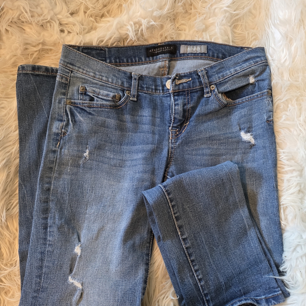 Aeropostale Women's Medium Blue Skinny Jeans with Distressing